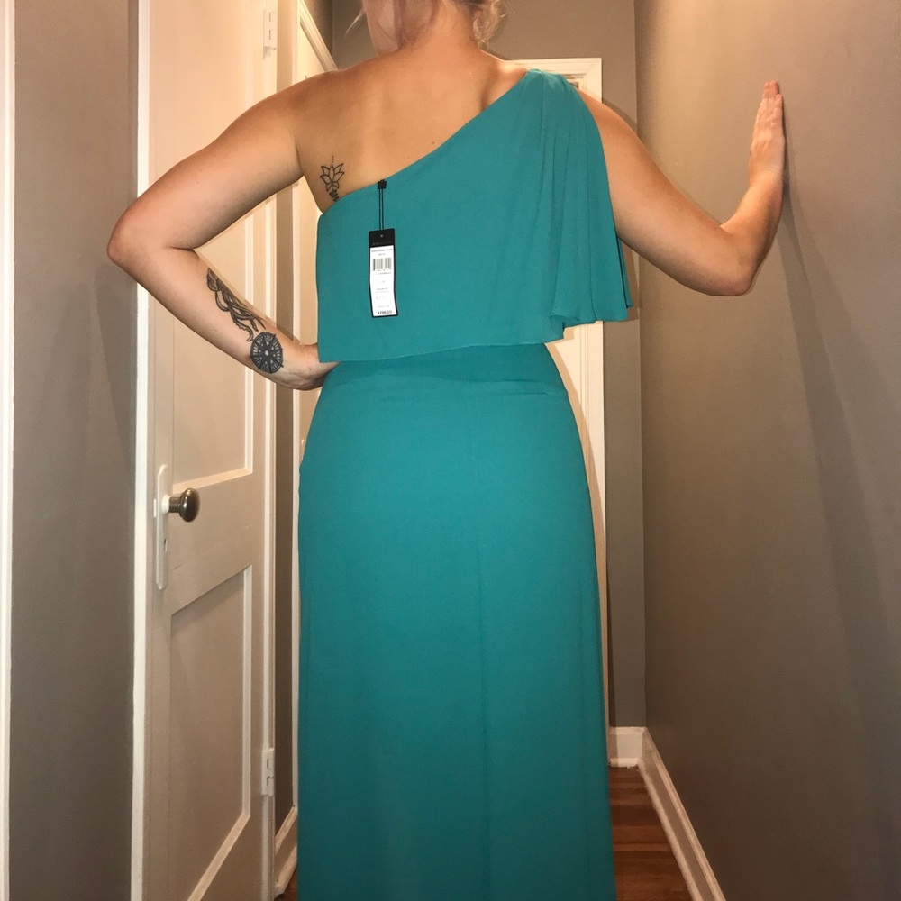 Formal Evening Maxi Dress/Gown - Picture 4 of 7